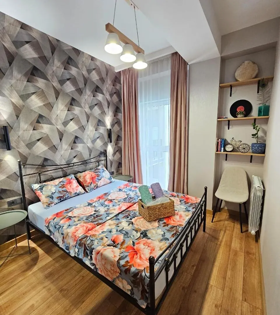 Tate'S Sweet Home Tiflis 0*,  Gürcistan